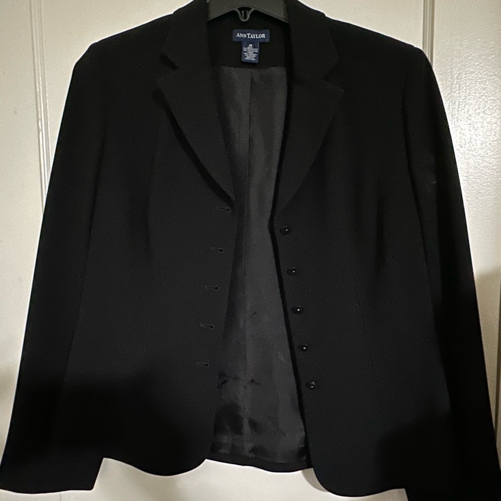 Ann taylor light weight blazer jacket black size 10 5 button slit in sleeve